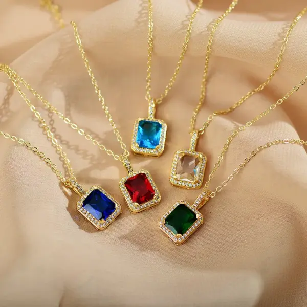 Wholesale Copper Gold Plated Fashion Gold Plated Square Zircon Pendant Necklace