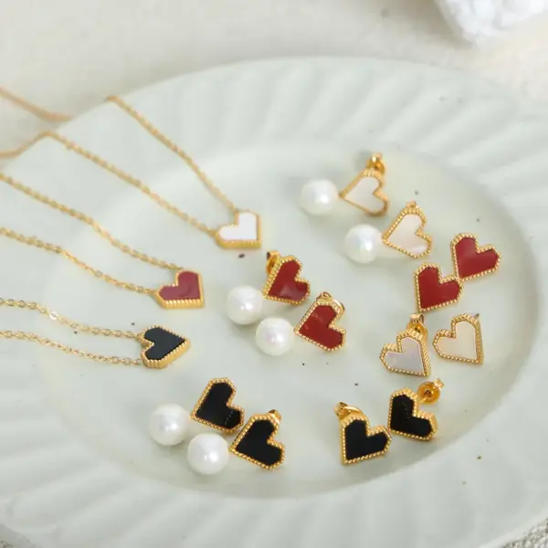 Wholesale 304 Stainless Steel Heart Shape PVD Coated Acrylic Shell 18K Gold Plated Real Gold Plated Elegant French Style Waterproof Non Tarnish Plating Inlay Gold Bracelets Earrings Necklace