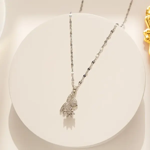 Wholesale PVD Coated Real Gold Plated Little Bear Stainless Steel Simple Style Waterproof Non Tarnish Titanium Steel Pendant Necklace