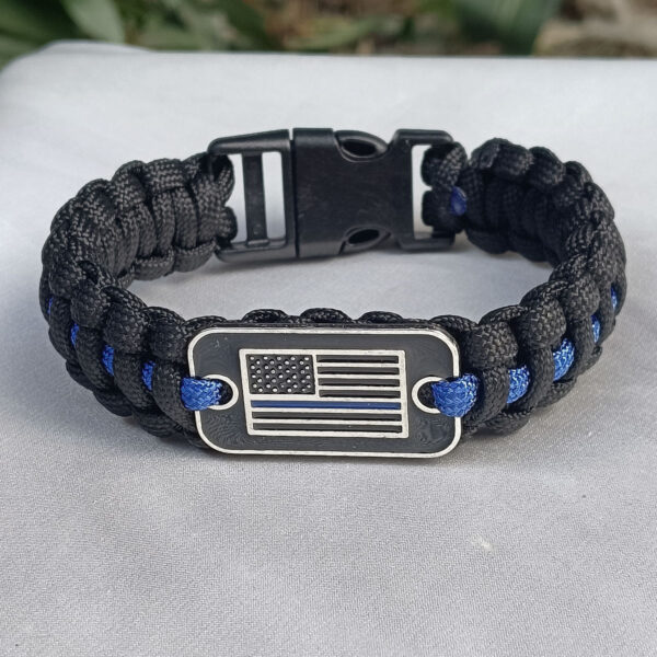 Wholesale Independence Day American Flag Bracelet Woven paracord Bracelet Outdoor Life Saving Bracelet Factory Direct Seconds