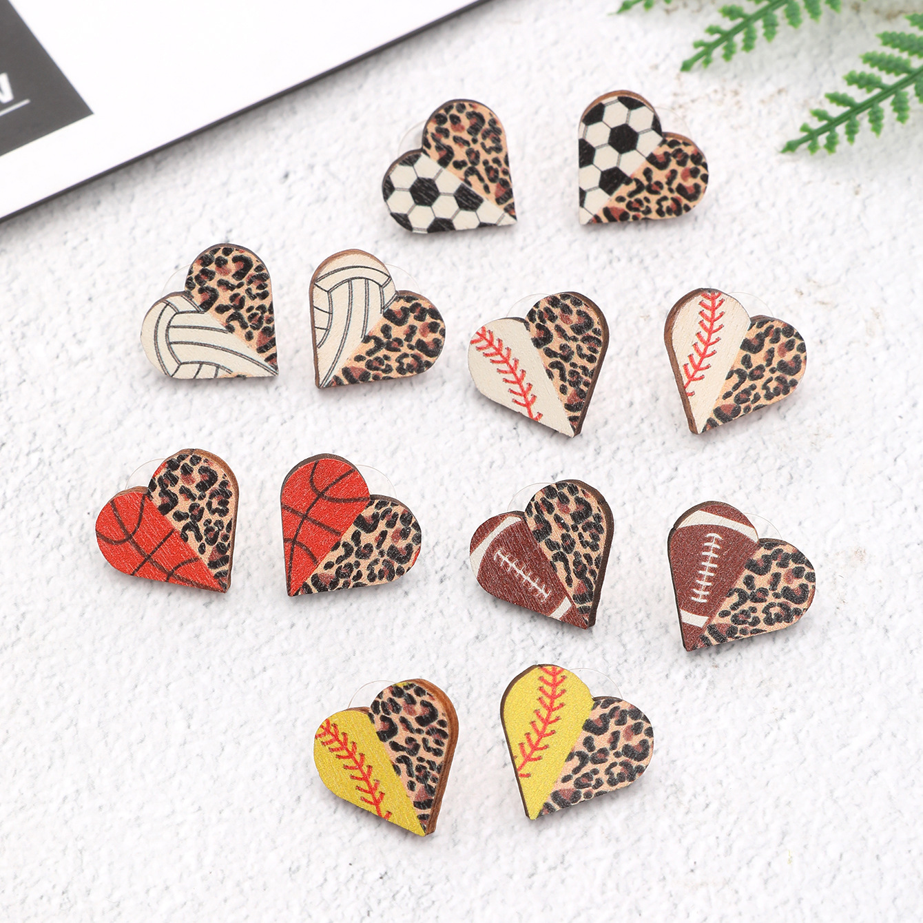 Wholesale Leopard print srts style heart cute wooden earrings