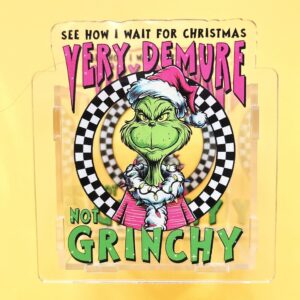 B421 - Grinch Pen Holder