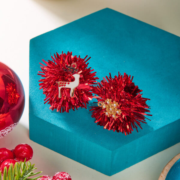 oly-12bccc1f182ae0fd06cb652ee35c8fb3 Wholesale Factory direct Christmas earrings creative Christmas elk snowflake ball asymmetric earrings women