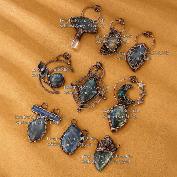 Wholesale A Variety of European and American Retro Style Natural Labradorite Original Design Bronze Sweater Chain Pendant Shape Random