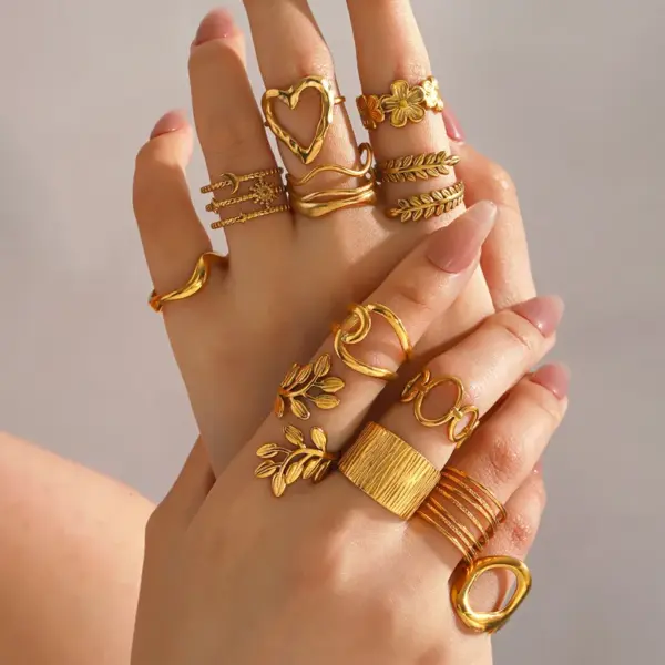 Ion Plating (IP) 18K Gold Plated Leaves Heart Shape Lines 304 Stainless Steel Cute Retro Simple Style Waterproof Non Tarnish Rings