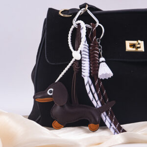 D type dachshund badminton-brown