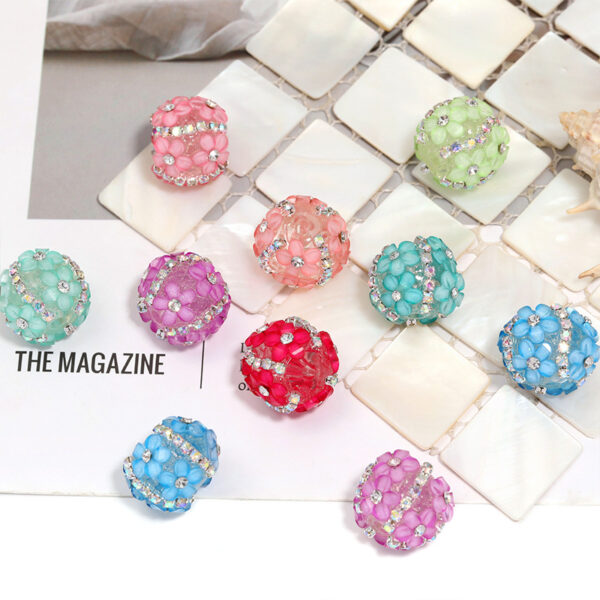 oly-131571e6e7073022e133bd29abc71589 Wholesale Flower-shaped rhinestone beads