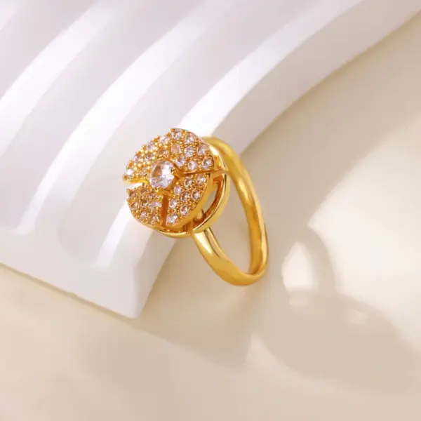Wholesale Unique Design Rotatable Small Sunflower Ring 18K Gold Plated Stress Relief Style Birthday Festival Gift Elegant Classical Romantic Modern Sweet