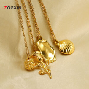 Wholesale European and American Personality Rose Necklace Female Niche Design 18K Advanced Sense Temperament Clavicle Chain Titanium Steel Pendant Jewelry