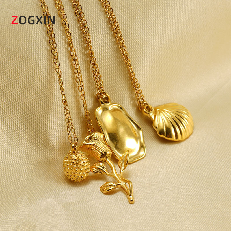 Wholesale European and American Personality Rose Necklace Female Niche Design 18K Advanced Sense Temperament Clavicle Chain Titanium Steel Pendant Jew
