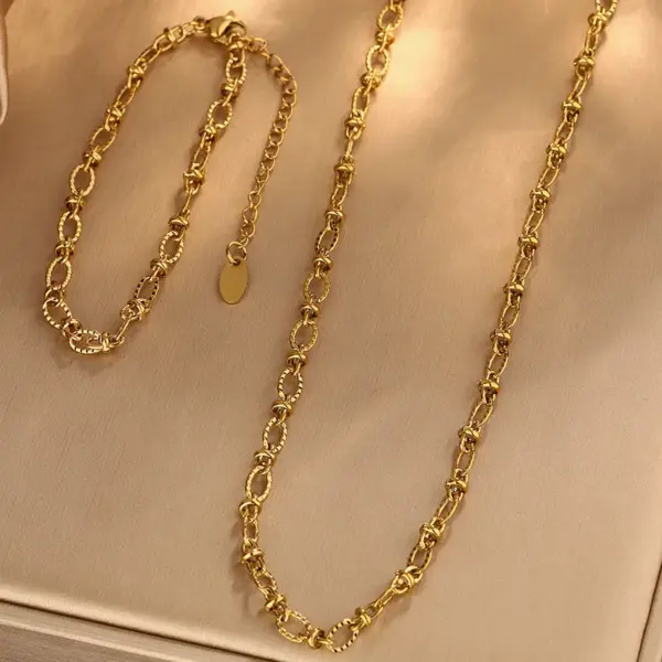 Wholesale Ion Plating (IP) 18K Gold Plated Solid Color 304 Stainless Steel Casual Simple Style Commute Waterproof Non Tarnish Jewelry Set