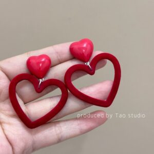 09 love ear clip