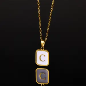 Gold / Letter C