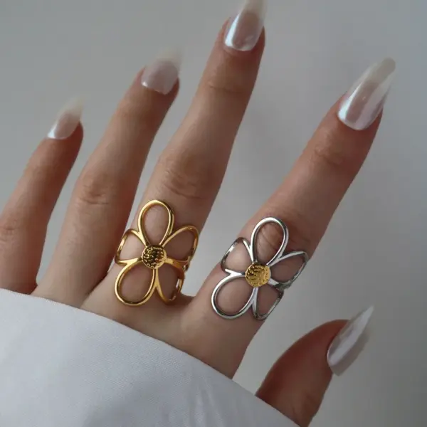 Ion Plating (IP) Real Gold Plated 18K Gold Flower 304 Stainless Steel Retro Waterproof Non Tarnish Open Rings