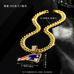 Gold (pendant + chain)