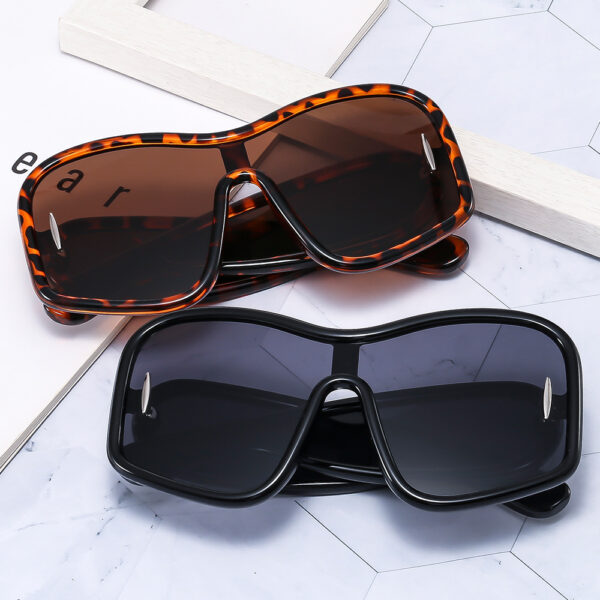 Wholesale 2024 New Cross-border One-frame One-piece European and American Sunglasses Fashion High-end Men's Sunglasses Women's High-end Sense