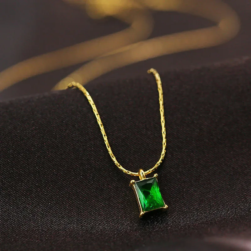 Wholesale PVD Coated Real Gold Plated 18K Gold Square 304 Stainless Steel Vintage Style Simple Style Waterproof Non Tarnish 304 Stainless Steel Pendan