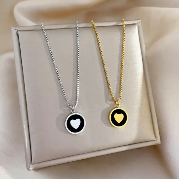 PVD Coated Real Gold Plated Round Heart Shape Titanium Steel Fashion Waterproof Non Tarnish Titanium Steel Pendant Necklace