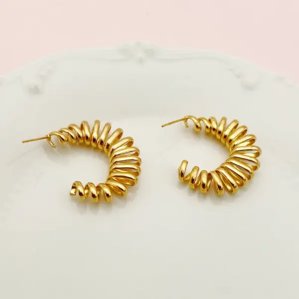 Wholesale PVD Coated Real Gold Plated 18K Gold C Shape Geometric 304 Stainless Steel Casual Simple Style Commute Waterproof Non Tarnish Ear Studs
