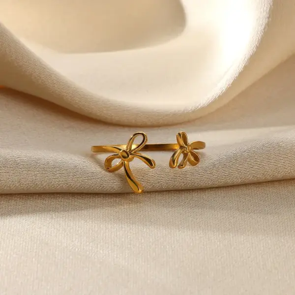 PVD Coated Real Gold Plated Geometric Heart Shape Flower 304 Stainless Steel Vintage Style French Style Waterproof Non Tarnish Open Rings