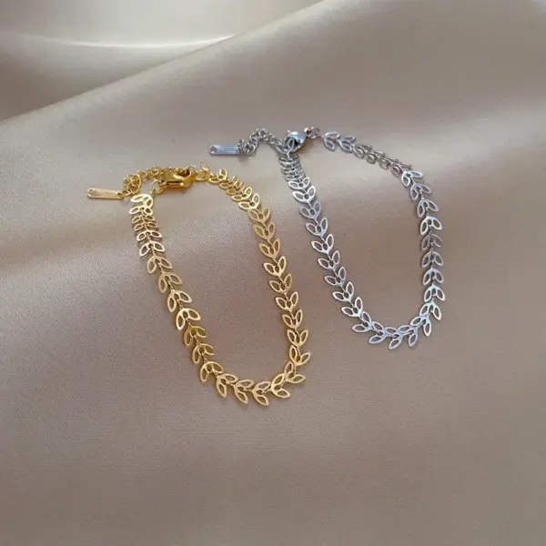Wholesale Electroplating Golden Plated Geometric Titanium Steel Casual Simple Style Titanium Steel Bracelets