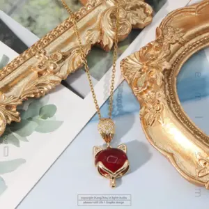 XL159 Red Hot Air Balloon Kitten Necklace / Gold