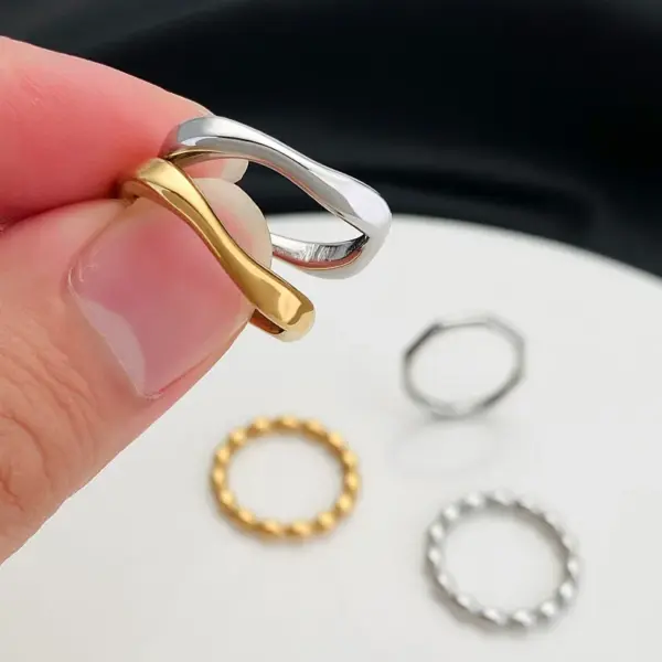 PVD Coated Gold Plated Solid Color Stainless Steel Simple Style Waterproof Non Tarnish Rings