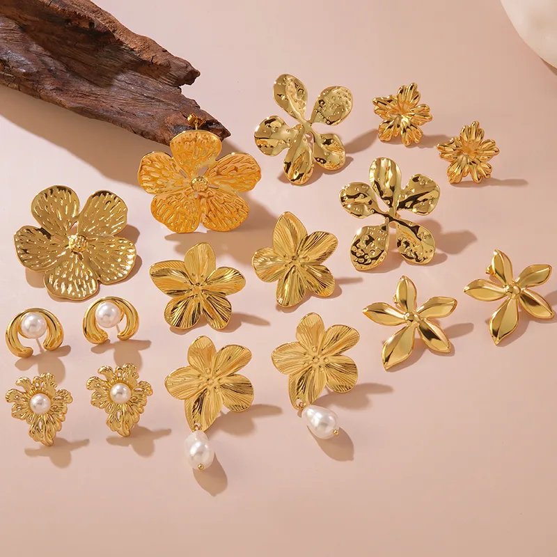Wholesale 201 Stainless Steel 304 Stainless Steel Plastic Flower Petal Plated Stone-Free Imitation Gold Elegant Cute Oversized Plating Gold Earrings E