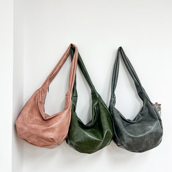 Wholesale Retro Men's and Women's Shoulder Bag Crossbody Dumpling Bag Large Capacity Tote Bag Men's Bag Commuter Bag Student Backpack Cycling Bag