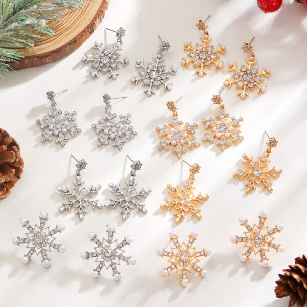 Wholesale Diamond-encrusted winter snowflake earrings