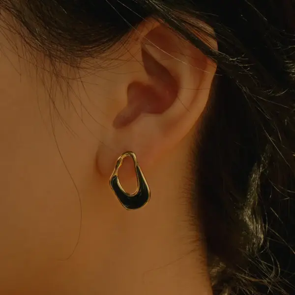 304 Stainless Steel Asymmetrical Irregular Electroplating Golden Plated Elegant Simple Style Waterproof Non Tarnish Asymmetrical Hoop Earrings