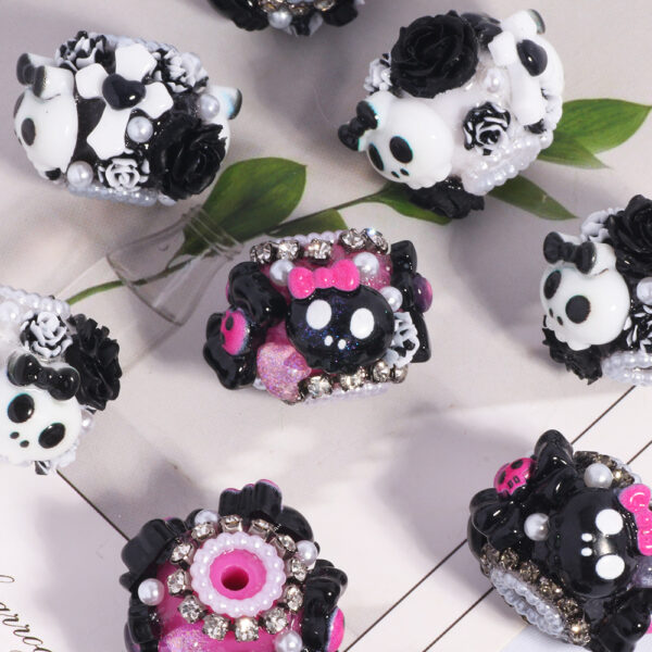 Wholesale The Latest Halloween Ghost Skull Straight Hole Loose Beads DIY Mobile Phone Chain Key Chain Bag Chain Jewelry Accessories