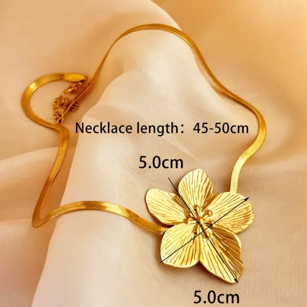 Wholesale PVD Coated Real Gold Plated 18K Gold Flower 304 Stainless Steel Casual Hawaiian Tropical Waterproof Non Tarnish 201 Stainless Steel Pendant Necklace