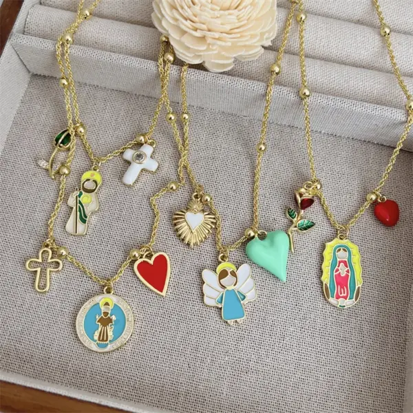 Wholesale Jewelry Retro Classic Style Cross Heart Shape Strawberry Copper Zircon 18K Gold Plated Multi Charms Necklace Twisted Rope Chain