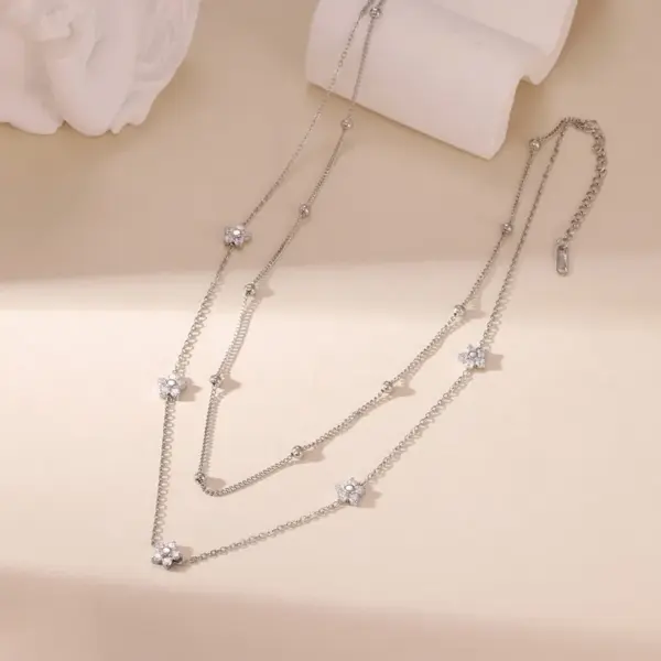 Wholesale Titanium Steel Star Flower Pendant Clavicle Chain Necklace Stainless Steel Non-fading Double Layer Stackable Women's Jewelry