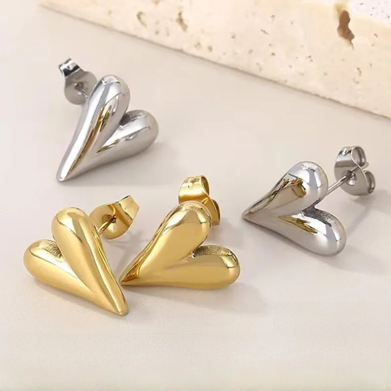 Wholesale Cross-border Titanium Steel Love Earrings Vacuum Plating Gold Simple Fashion Niche Design Women's Water op Heart-shaped Earrings