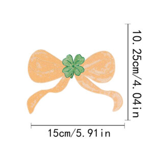 Four-leaf clover lotus root pink bow / Iron-on adhesive style