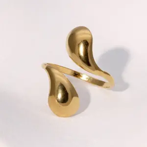 Gold / Rings
