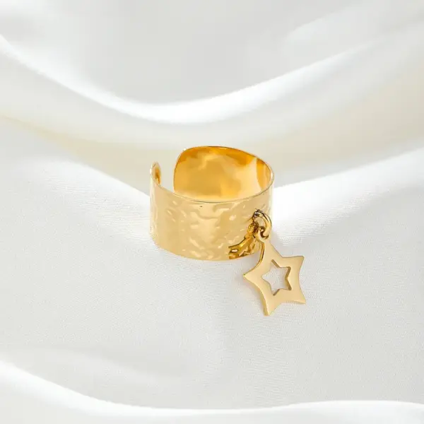 Wholesale 304 Stainless Steel Star PVD Coated 14K Gold Plated 18K Gold Plated Simple Style Waterproof Non Tarnish Gold Charm Rings