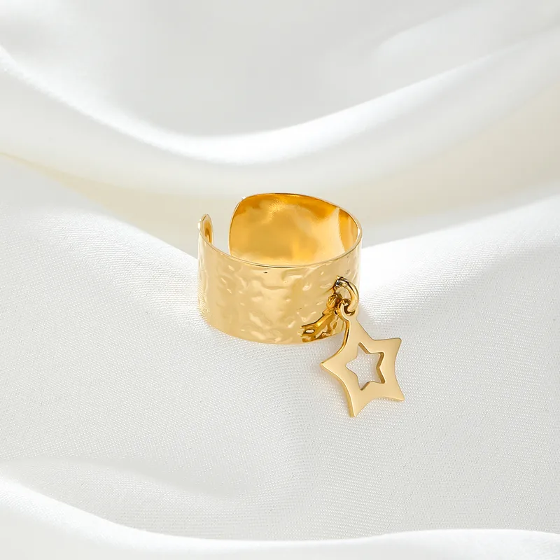 Wholesale 304 Stainless Steel Star PVD Coated 14K Gold Plated 18K Gold Plated Simple Style Waterproof Non Tarnish Gold Charm Rings