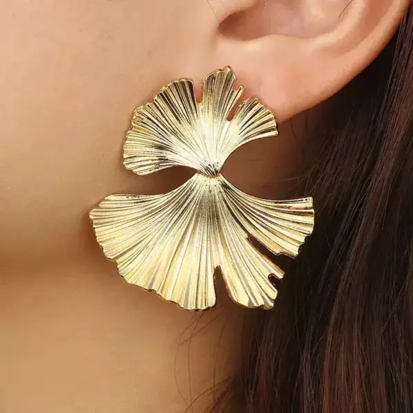 304 Stainless Steel Flower Butterfly Ginkgo Leaf PVD Coated Artificial Pearls Tiger Eye Real Gold Plated Modern Style Waterproof Non Tarnish Polishing Plating Ear Studs