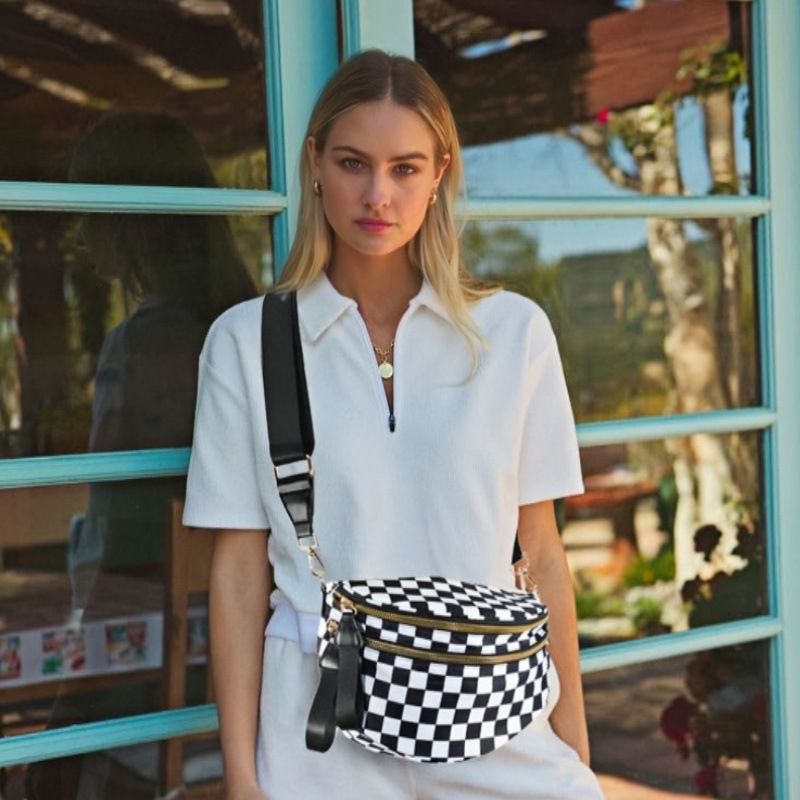 Wholesale Stylish and versatile Oxford cloth large-capacity shell bag, lightweight crossbody bag, srts bag, cross-border e-commerce.