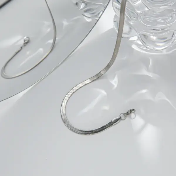 Fashion Geometric Solid Color Titanium Steel Necklace 1 Piece