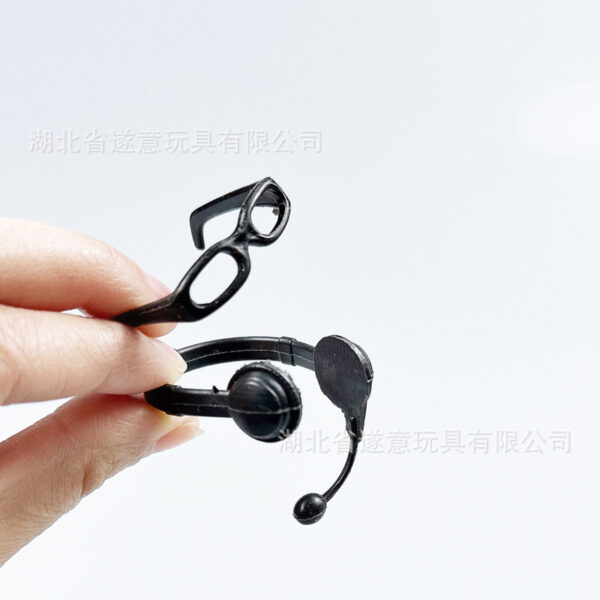 Wholesale 12 Points Doll House Accessories bjd Pocket Scene Ornaments Shooting Props Mini Glasses Miniature Small Headphone Model