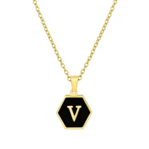 Black V-Collar (Including Chain)