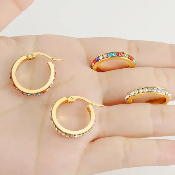 Wholesale 1 Pair Lady Geometric Inlay Titanium Steel Rhinestones 18k Gold Plated Hoop Earrings