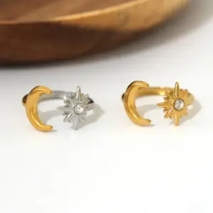 Wholesale Ion Plating (IP) Real Gold Plated 18K Gold Star Moon 304 Stainless Steel IG Style Casual Simple Style Waterproof Non Tarnish Open Rings