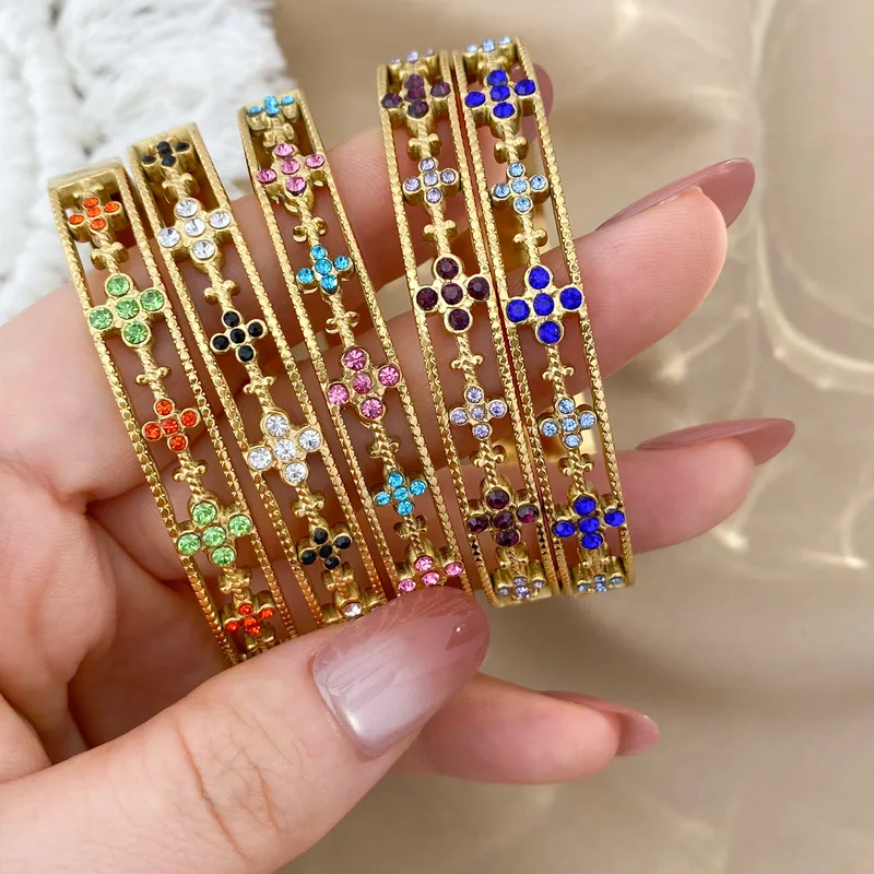 Wholesale Elegant Cross Pattern Titanium Steel Bracelet High-End Design Sensation Small Audience Gold Plated