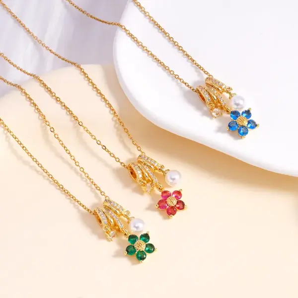 Wholesale Jewelry Glam Flower 304 Stainless Steel Copper Pendant Necklace Cable Chain