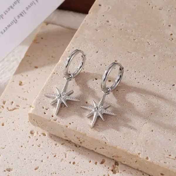 Ion Plating (IP) 16K Gold Real Gold Plated Eight Awn Star 304 Stainless Steel Elegant Classic Style Waterproof Non Tarnish Drop Earrings